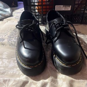 My sisters shoes they don’t fit her no more they’re brand new